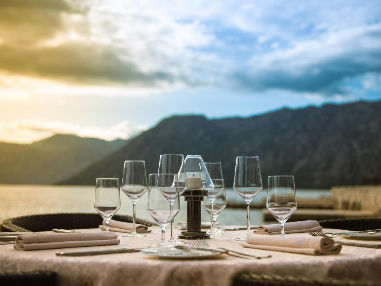 Hotel Forza Mare Kotor Eksteriør bilde